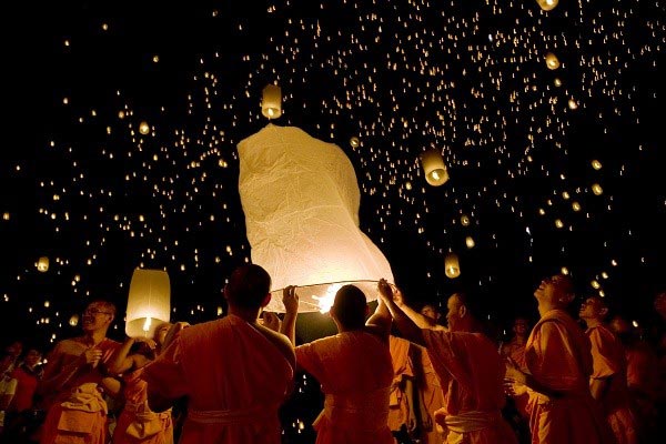 Lung linh ánh sáng trong lễ hội đèn trời Đài Loan