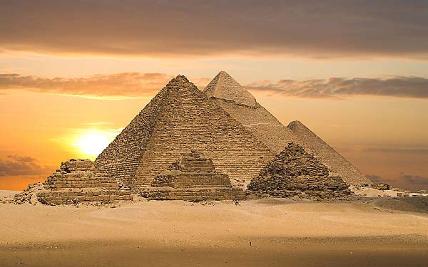 bí ẩn kiến trúc kim tự tháp giza