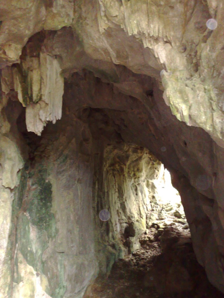 Huyền bí những hang núi chứa đựng 40.000 năm lịch sử