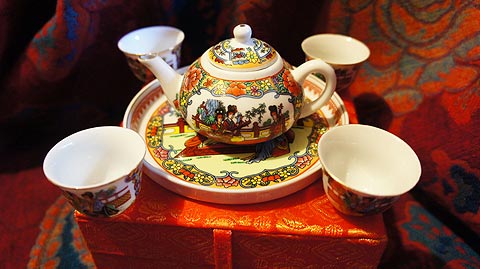 đặc sắc phong tục đấu trà của người hoa