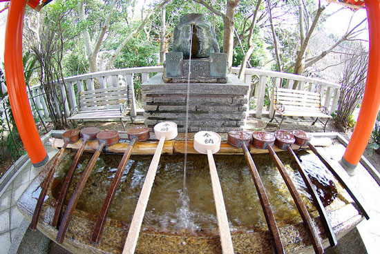 Nỗi ám ảnh về ngôi đền thờ búp bê ở Nhật