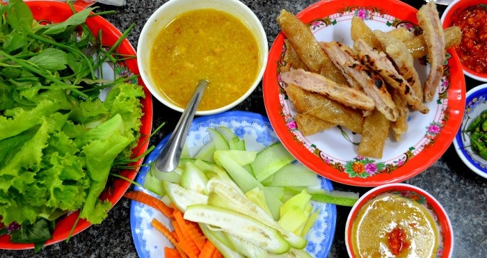 Dạo 3 miền nếm thử các món nem Việt Nam - Kì 2 - Miền Trung