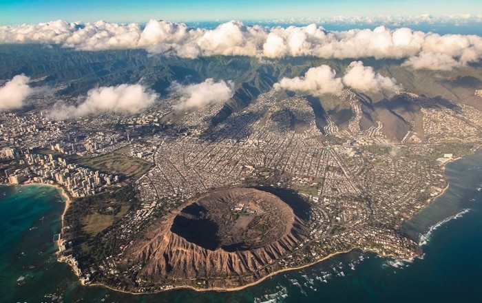Ngắm nhìn 10 miệng núi lửa đẹp nhất Trái Đất