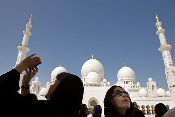 Khám phá nét đẹp Ả Rập Abu Dhabi