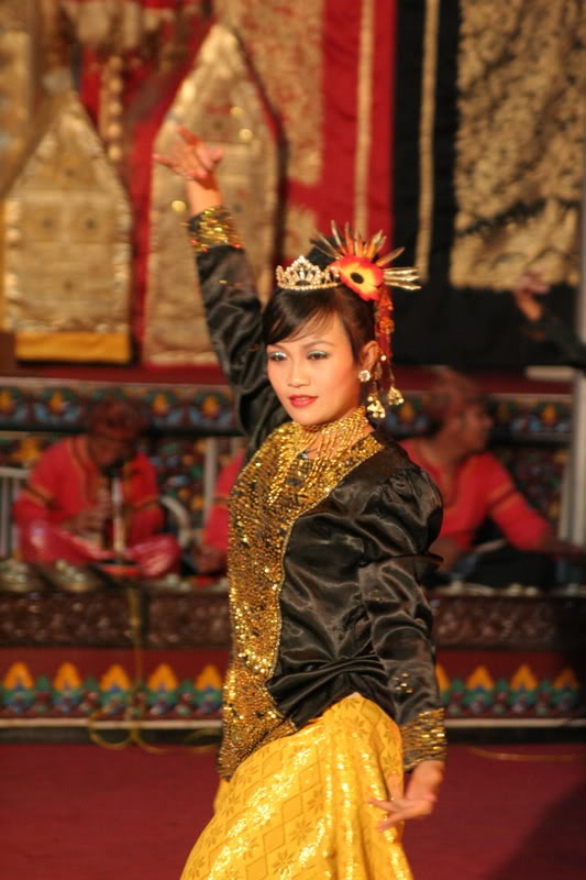 Sức cuốn hút từ điệu vũ truyền thống của dân tộc Minang