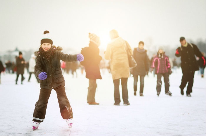 du lịch mùa đông, du lịch trải nghiệm, thế giới đó đây, trượt băng ngoài trời, vui chơi giải trí, những trò chơi chỉ có thể chơi trong mùa đông - phần 1
