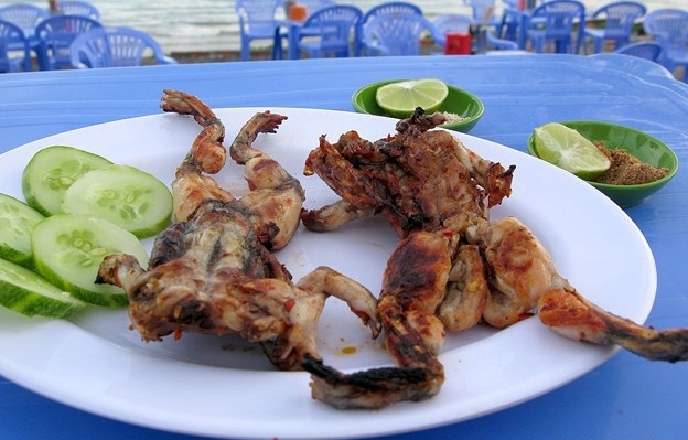 Các món ăn độc của Việt Nam gây bối rối cho du khách nước ngoài - Kỳ 1