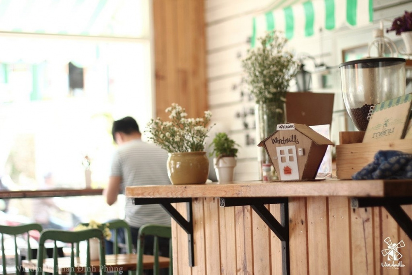 du lịch đà lạt, khám phá đà lạt, kinh nghiệm du lịch đà lạt, windmills coffee đà lạt, windmills coffe - quán cafe cối xay gió dễ thương từ thành phố đà lạt