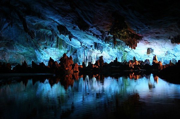 Những sông, hồ ngầm kỳ lạ nhất trên thế giới