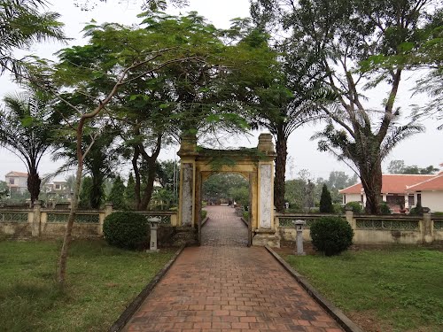 Dừng chân bên khu di tích đại thi hào Nguyễn Du, Hà Tĩnh