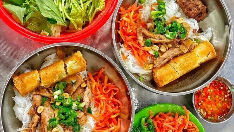 10 quán bún thịt nướng ngon nức tiếng tại quận Tân Bình nhất định phải thử