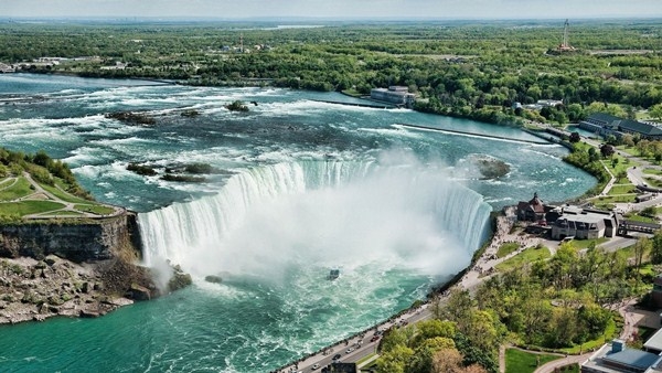 Huyền ảo thác nước Niagara hùng vĩ