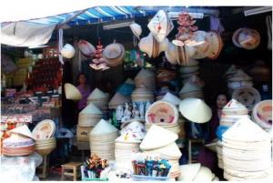 Nét Huế ở chợ Quảng Biên