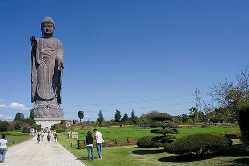 chiêm ngưỡng 7 bức tượng cao nhất trên thế giới