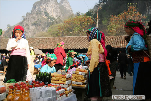 Đi chợ vùng cao khám phá văn hóa Hà Giang