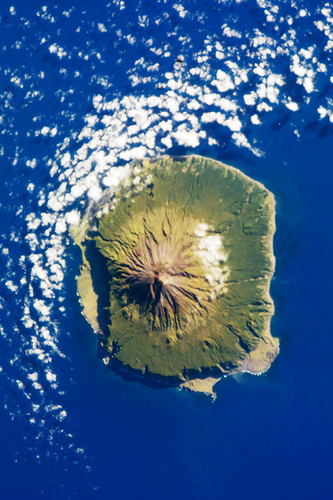 Hãi hùng với 7 hòn đảo xa xôi và nguy hiểm nhất thế giới