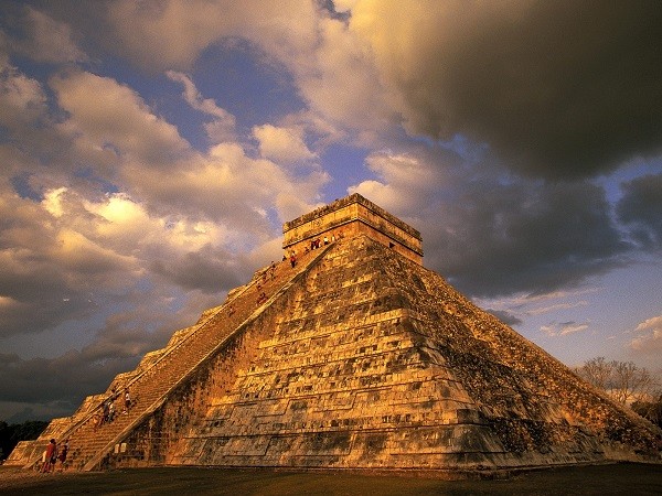 Bí ẩn ghê rợn về tục hiến tế người của người Maya