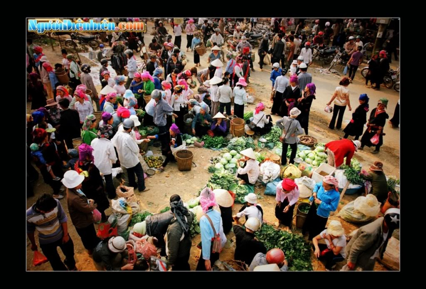 Chợ Điện Biên – Say men phiên chợ vùng cao