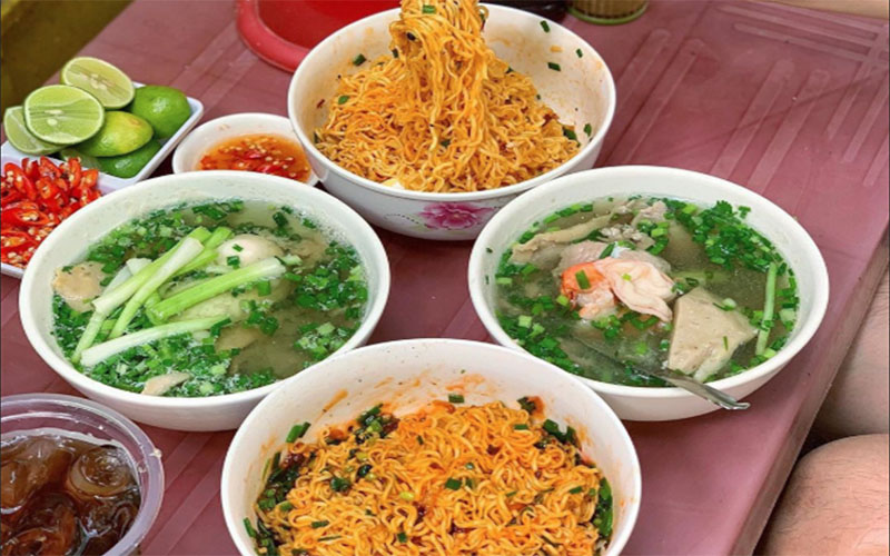 10 quán mì trộn ngon ở Sài Gòn mà ai cũng biết tiếng