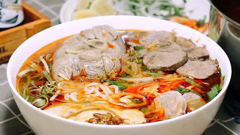 Quán bún bò quận 7, 10 quán bún bò quận 7 ngon, chất lượng, phục vụ tốt