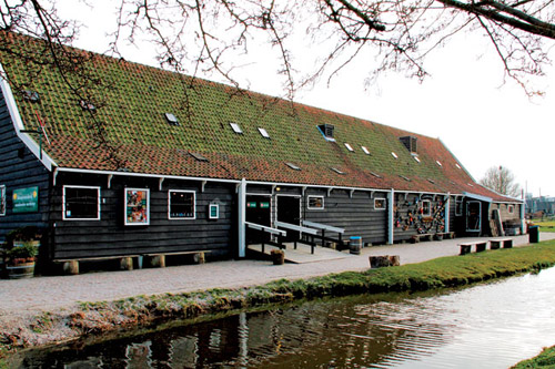 Ngôi làng cổ thơ mộng và màu sắc ở Hà Lan