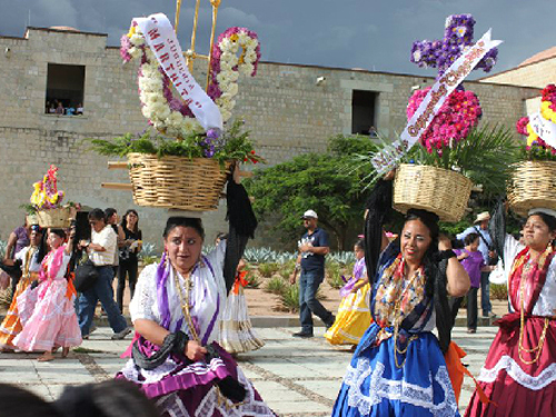 Sôi động lễ hội tôn vinh nữ thần ngô ở Mexico