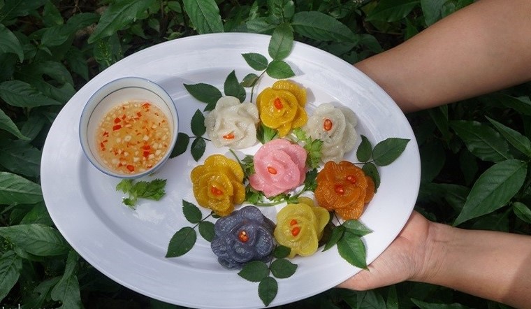 Cách làm bánh hoa hồng hấp đặc sản Vân Nam đẹp mắt cực thơm ngon