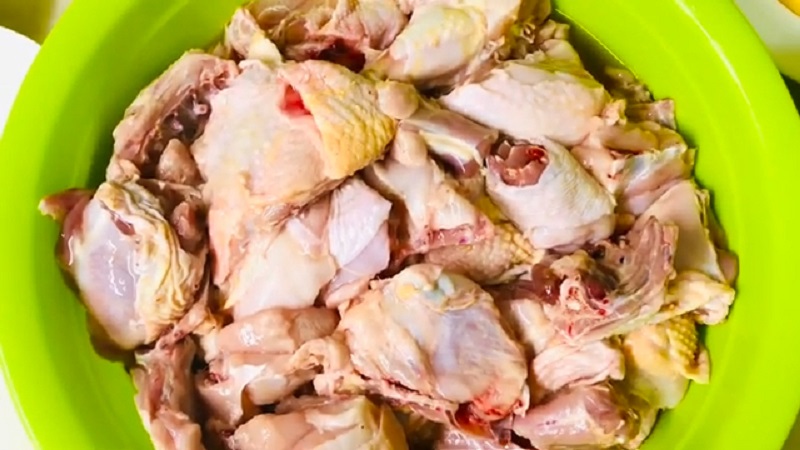 gà ủ mía, các món ngon từ gà, thịt gà, đốn tim cả nhà với món gà ủ mía đặc sản bình dương chuẩn vị