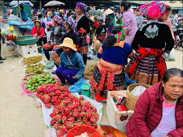 Độc đáo muôn sắc màu tại chợ phiên San Thàng Lai Châu