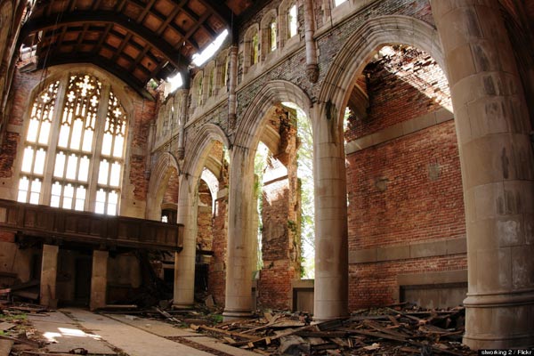 những nhà thờ tuyệt đẹp bị bỏ hoang