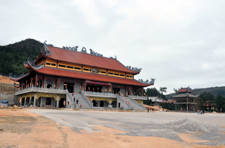Thú vị Lễ hội Hoa cúc chùa Ba Vàng ở Uông Bí