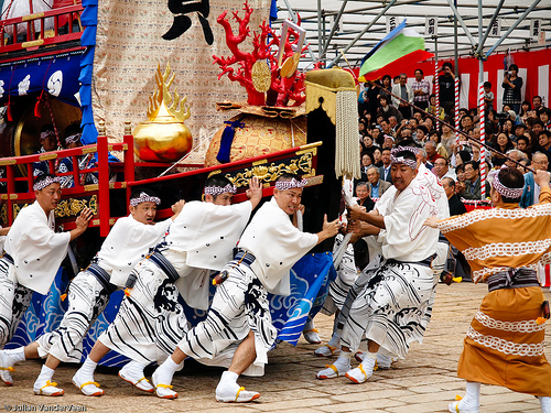 cuối năm hưởng ứng những lễ hội đặc sắc khắp châu á