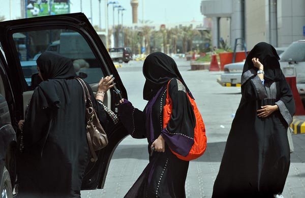 Những quy tắc hà khắc trong cuộc sống thường ngày ở Ả Rập
