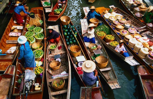 Trải nghiệm chợ nổi lâu đời ở Thái Lan