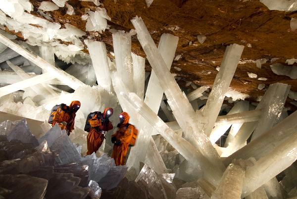 thám hiểm 5 hang động ấn tượng nhất thế giới