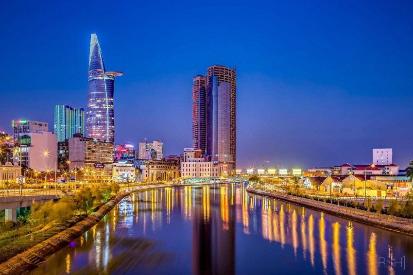 Rong ruổi Việt Nam – Say lòng 10 thành phố đẹp nhất về đêm – Phần 1