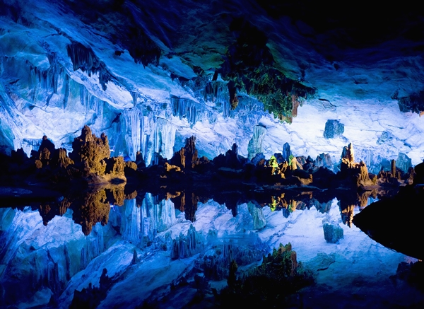 chiêm ngưỡng 10 hang động ngoạn mục nhất thế giới