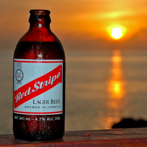 top 10 đồ uống hoàn hảo cho bãi biển nhiệt đới