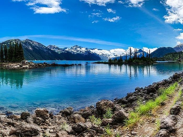 vẻ đẹp thiên đường của hồ nước trong xanh nhất thế giới