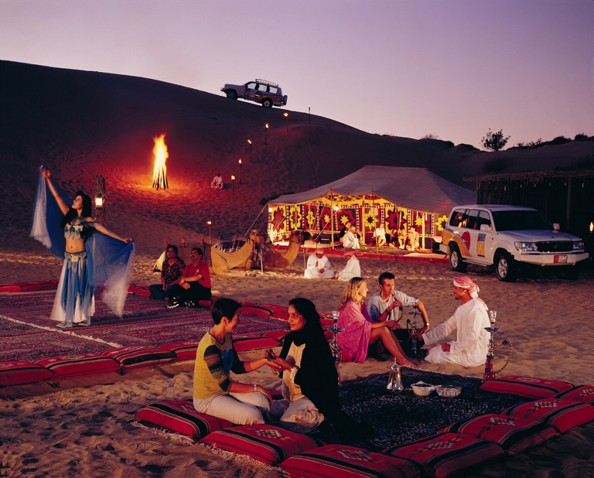 Ăn tối trên sa mạc Dubai