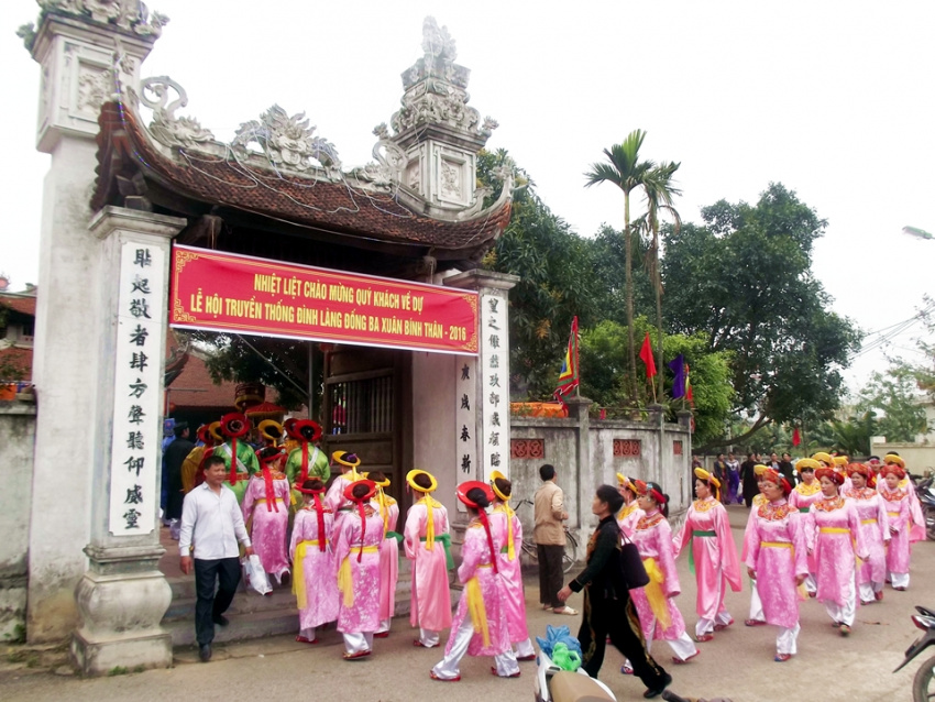 Tưng bừng lễ hội truyền thống đình làng Đông Ba
