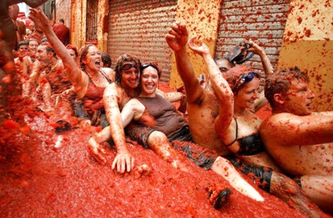vui nhộn lễ hội cà chua ở tây ban nha
