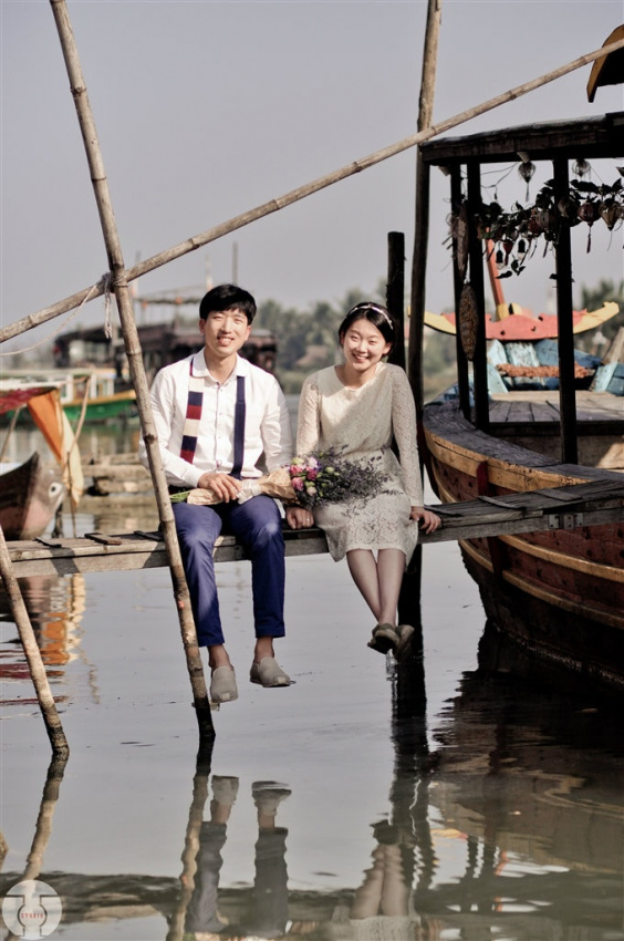 Hội An duyên dáng qua bộ ảnh cưới cực ngọt của cặp đôi Hàn Quốc