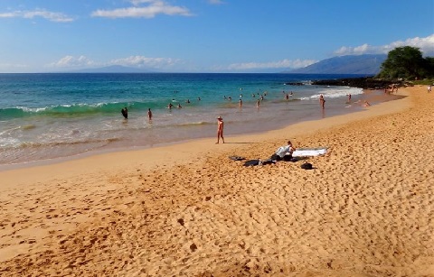 mắt chữ o mồm chữ a với 13 bãi biển khỏa thân trên khắp thế giới