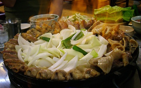khám phá phố lòng nướng bình dân dành cho du khách “gà mờ” ở seoul