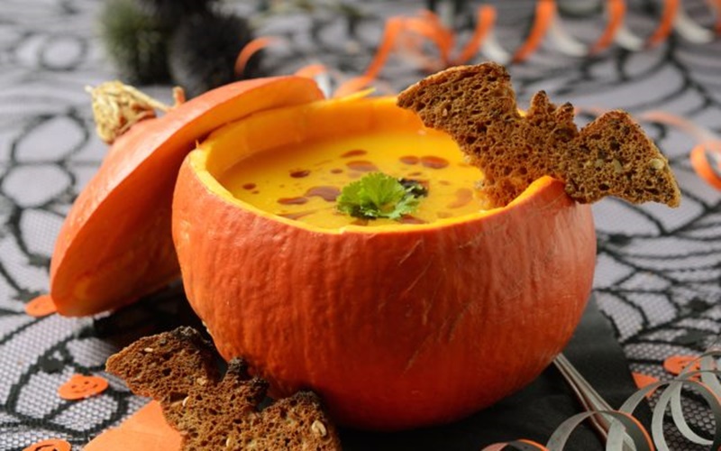 Những món ăn truyền thống trong lễ Halloween không thể thiếu ở Phương Tây