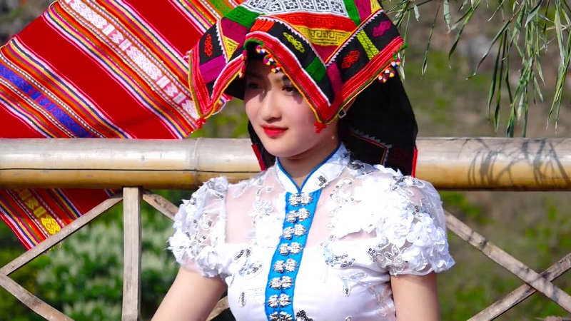 Thi ca nhạc họa Việt Nam gọi tên những trang phục nổi tiếng này