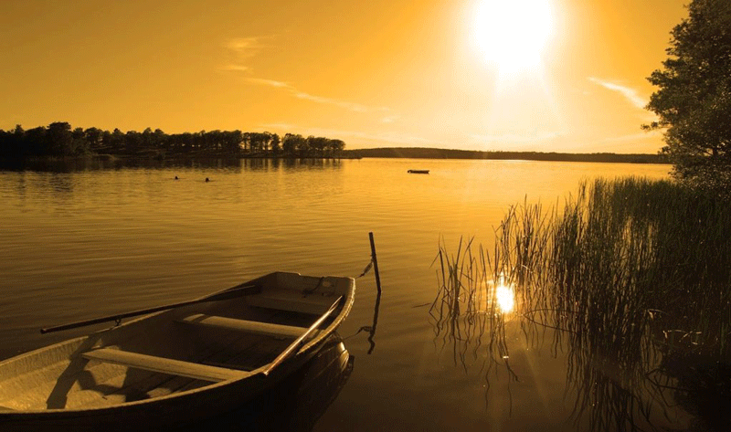 8 hồ nước nổi tiếng nhất việt nam