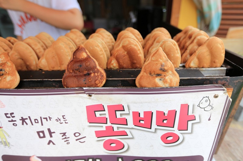 Bánh ăn vặt Hàn Quốc hút khách bởi hình thù kỳ lạ