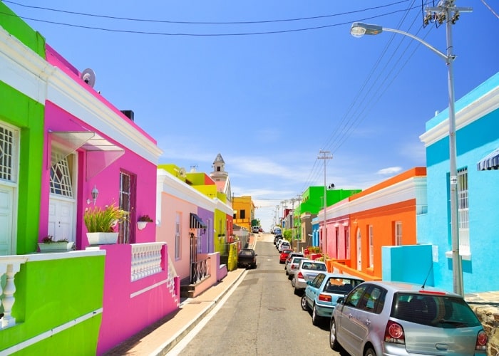 chiêm ngưỡng vẻ đẹp những con phố rực rỡ sắc màu trên thế giới